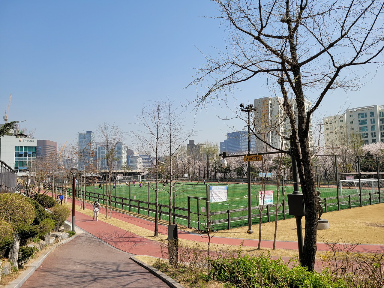 致的精神使 致的精神使