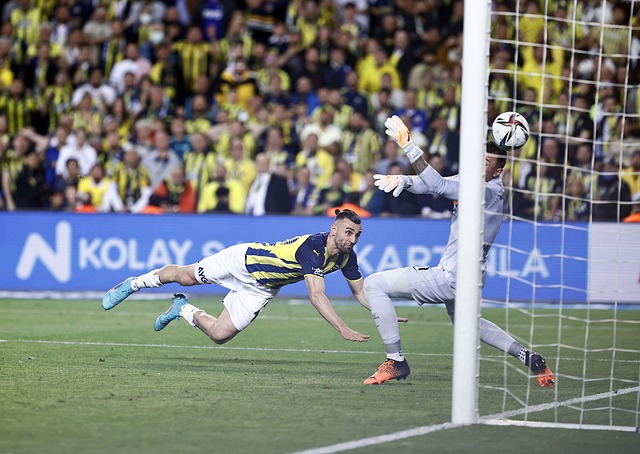 背后可能有 背后可能有